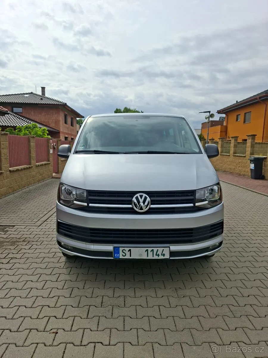 Volkswagen Multivan 2017 photo 2
