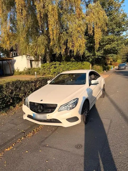 Mercedes-Benz E 200 Coupé
