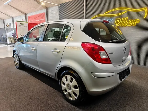Opel Corsa 2013 photo 3