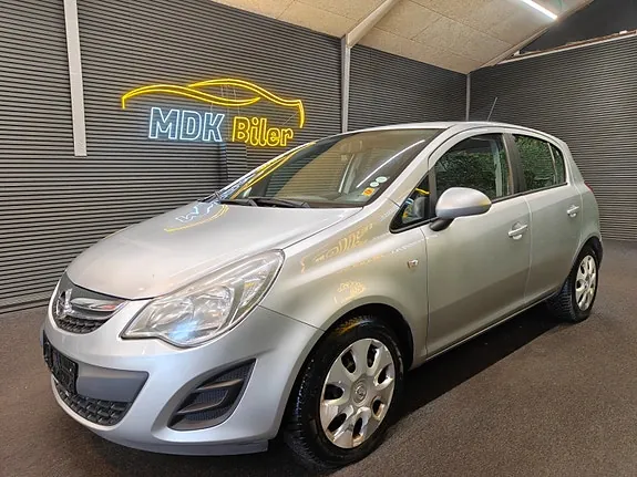 Opel Corsa 2013 photo 2