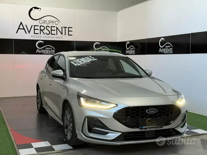 Ford Focus 2025 photo 2