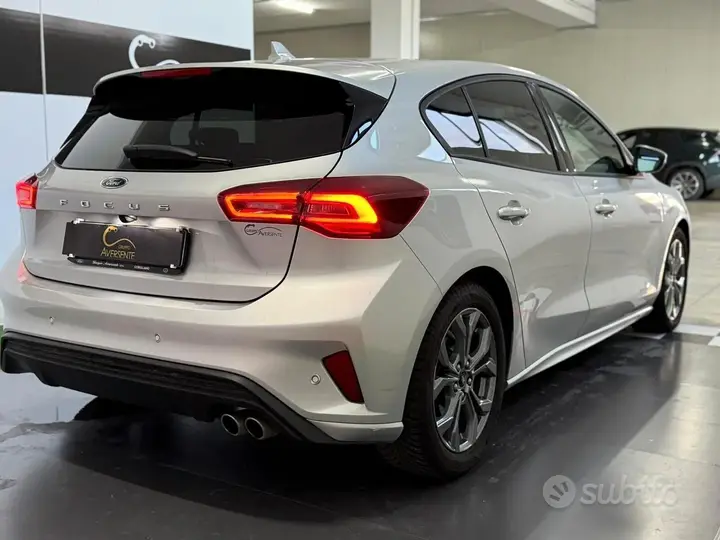Ford Focus 2025 photo 4