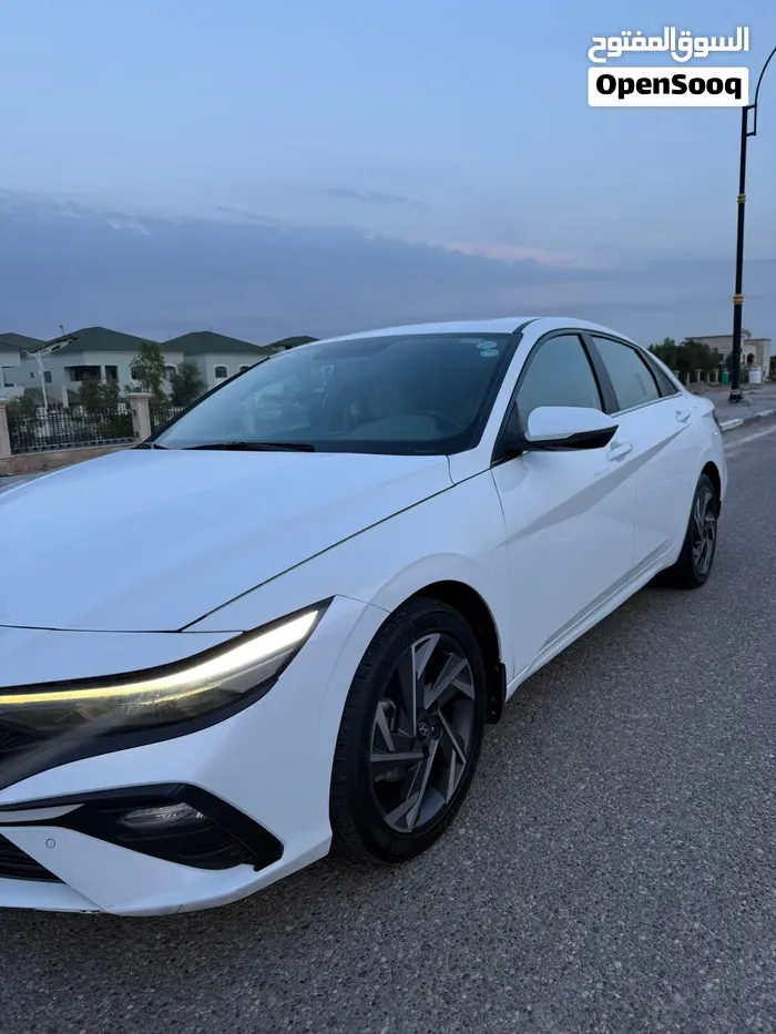 Hyundai Elantra 2024 photo 3