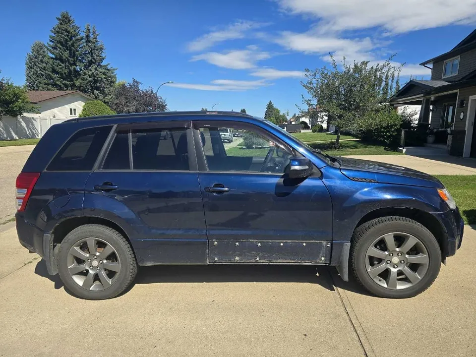 Suzuki Grand Vitara 2012 photo 3