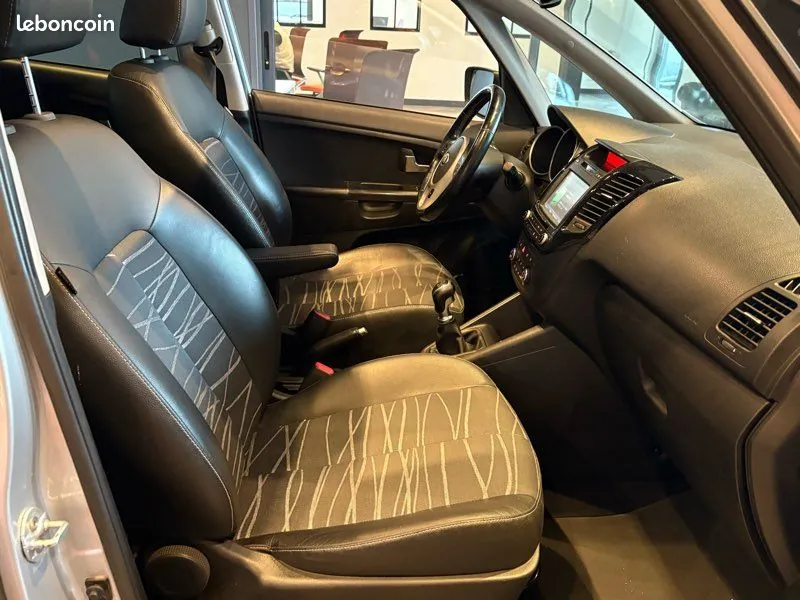 Kia Venga 2016 photo 5
