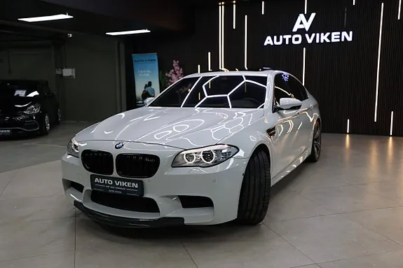 BMW M5 2012 photo 4