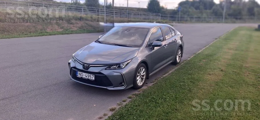 Toyota Corolla 2023 photo 2