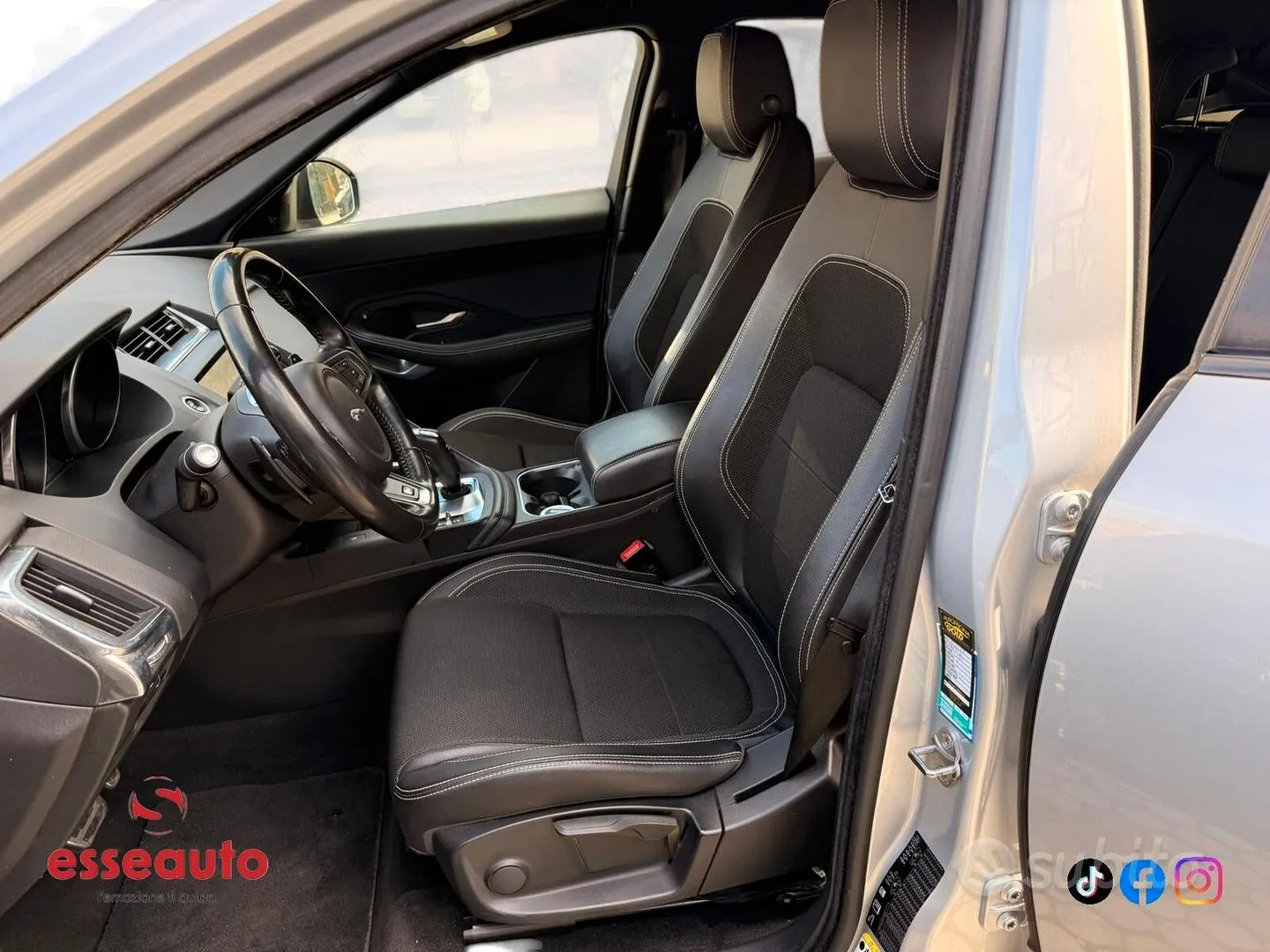 Jaguar E-Pace 2019 photo 4