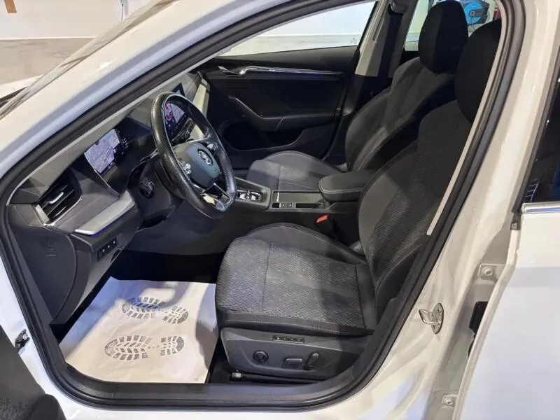 Skoda Octavia 2023 photo 3