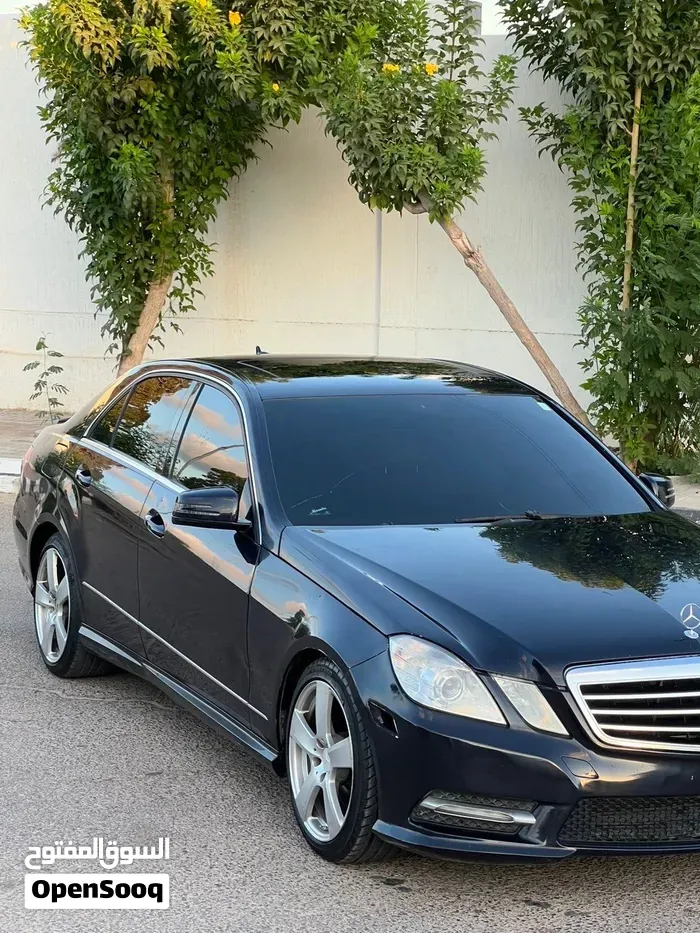 Mercedes-Benz E-Class 2012 photo 2