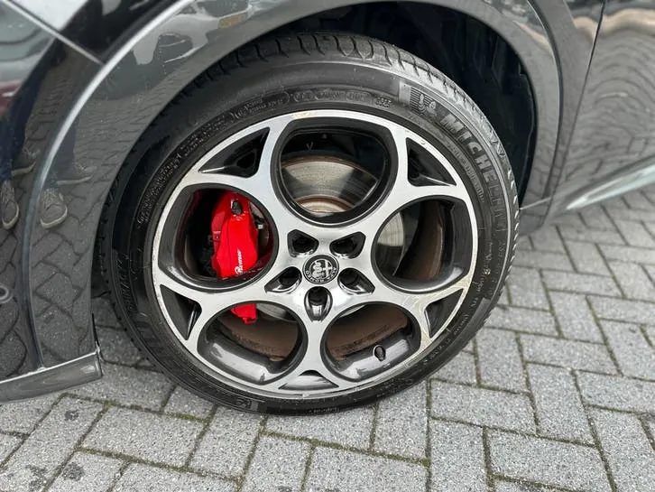 Alfa Romeo Tonale 2024 photo 2