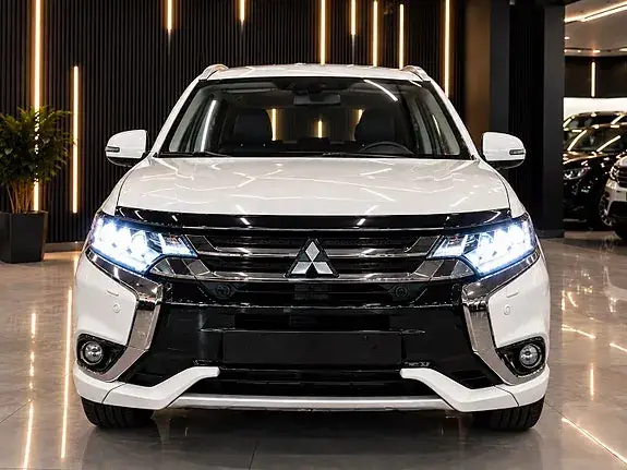 Mitsubishi Outlander 2016 photo 2