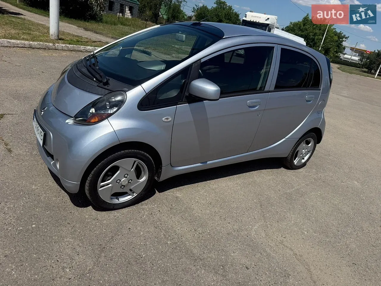 Mitsubishi I-Miev 2010 photo 4