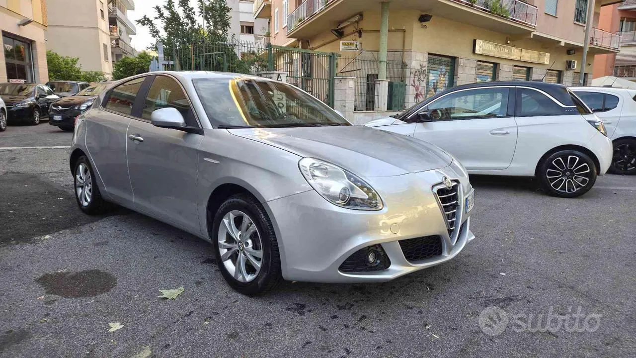 Alfa Romeo Giulietta 2013 photo 3
