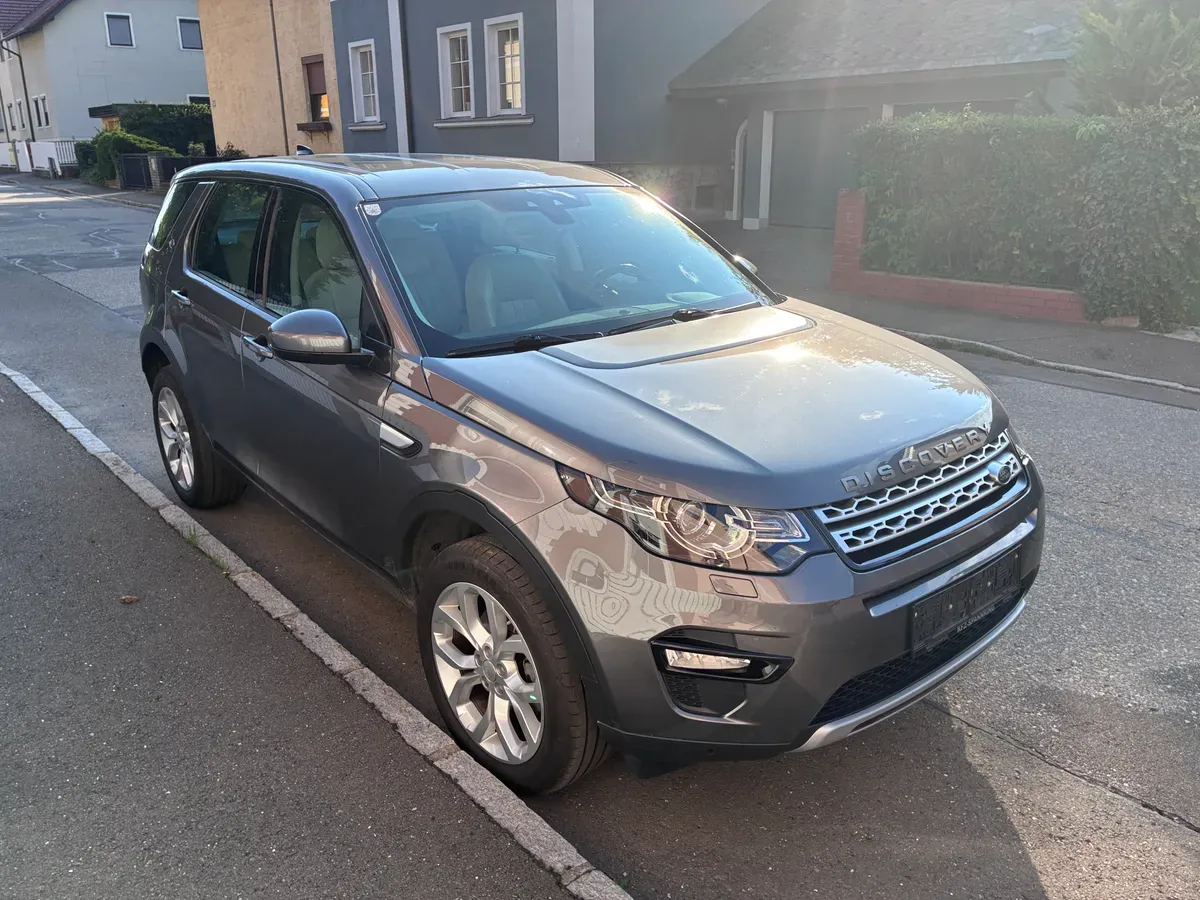 Land Rover Discovery Sport 2017 photo 2