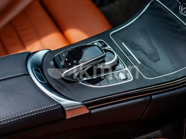 Mercedes-Benz C200 2018 photo 5