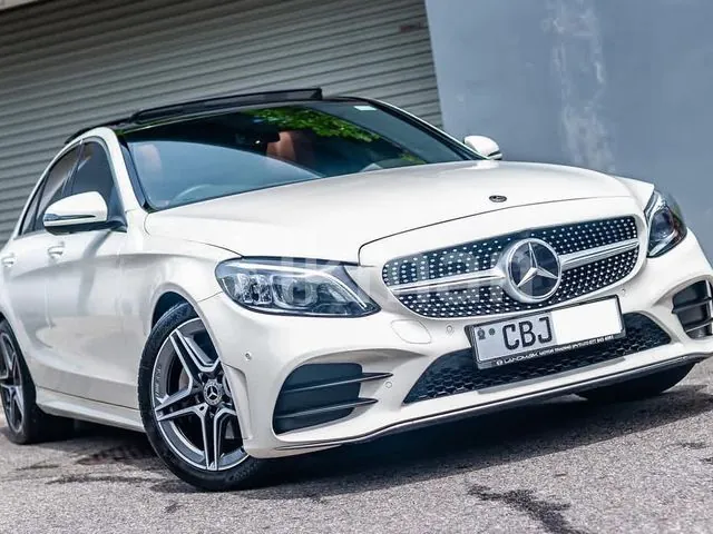 Mercedes-Benz C200