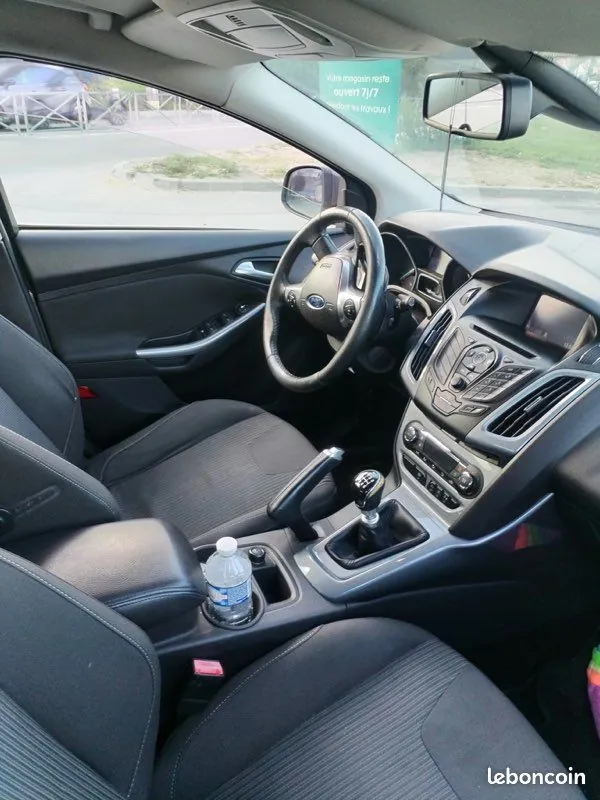 Ford Focus 2013 photo 2