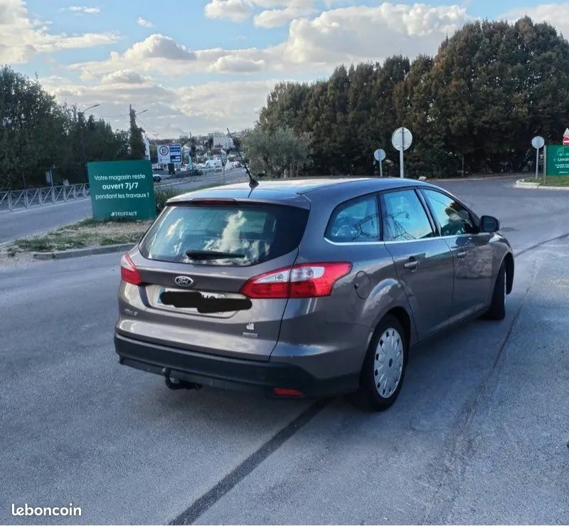 Ford Focus 2013 photo 3