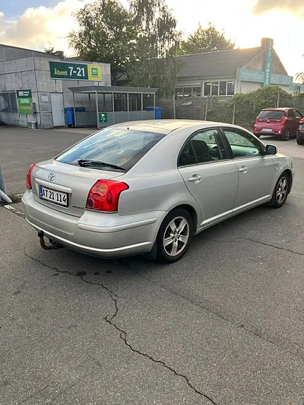 Toyota Avensis 2006 photo 5