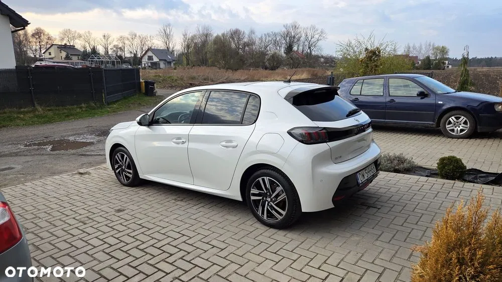 Peugeot 208 2020 photo 4