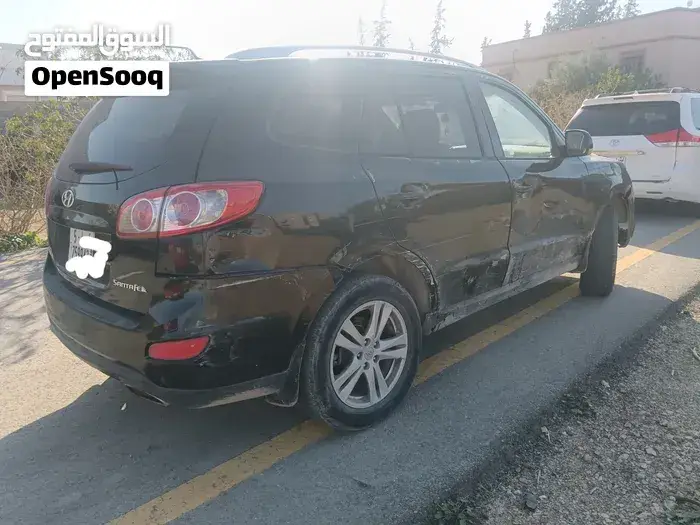 Hyundai Santa Fe 2011 photo 3