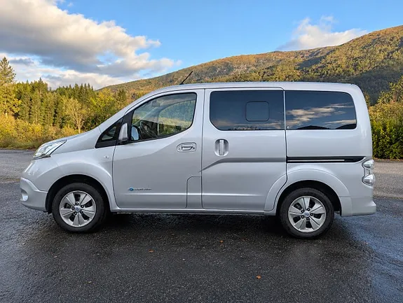 Nissan E-Nv200 2015 photo 2