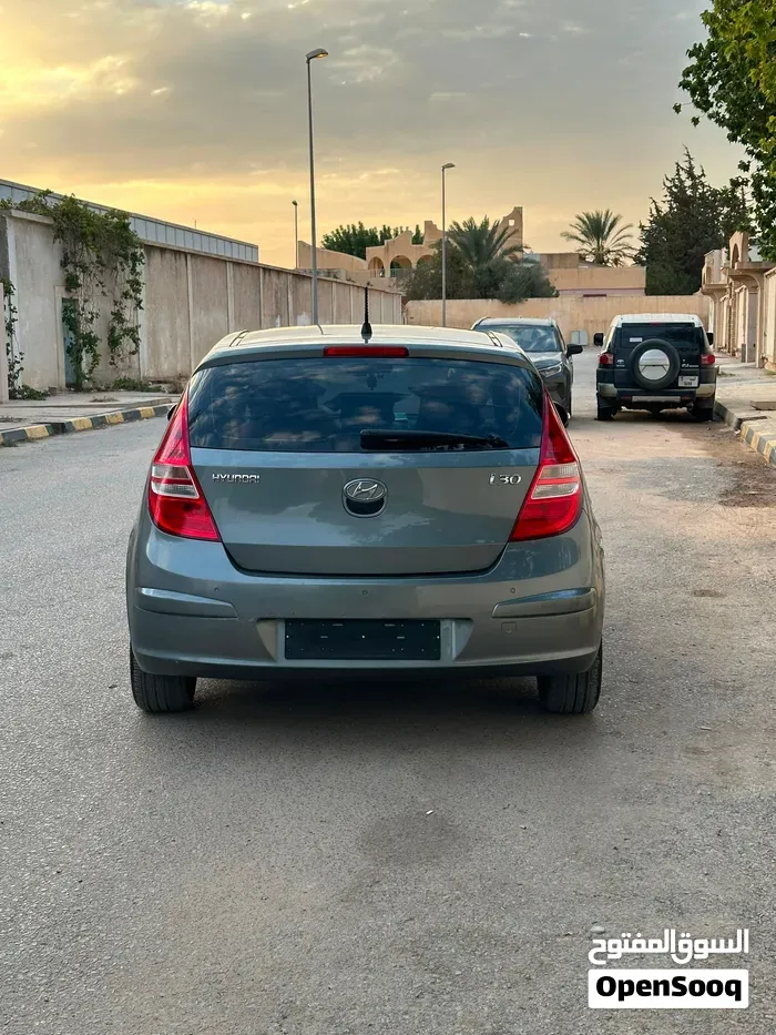 Hyundai I30 2010 photo 4