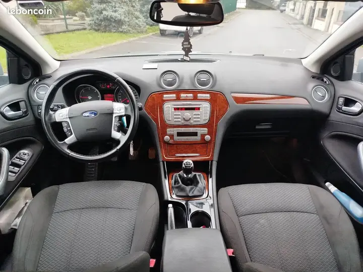 Ford Mondeo 2009 photo 2