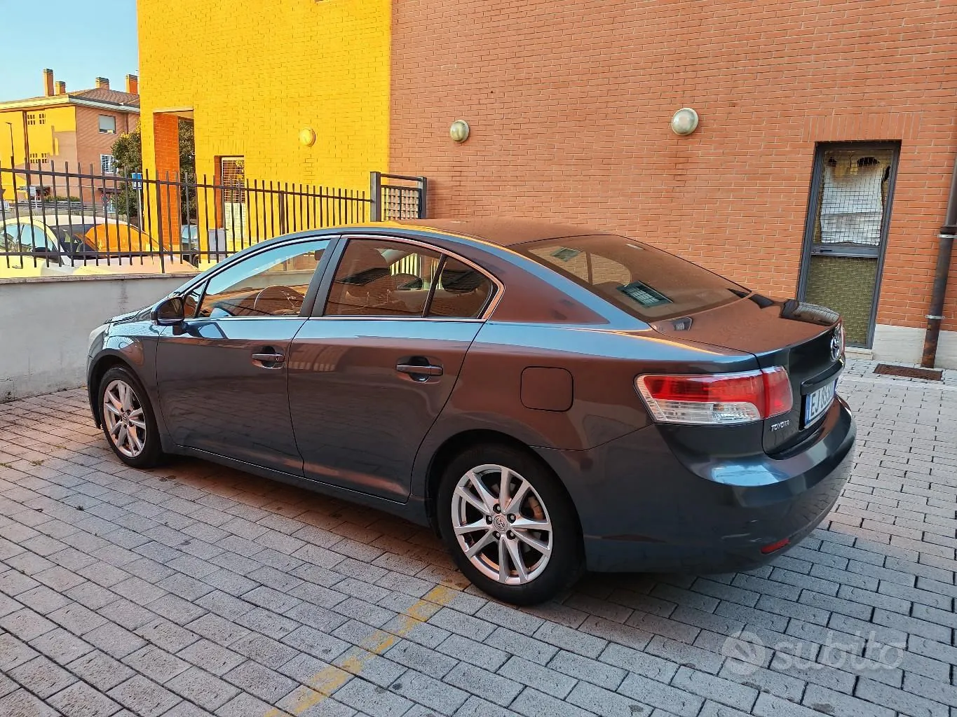 Toyota Avensis 2011 photo 5