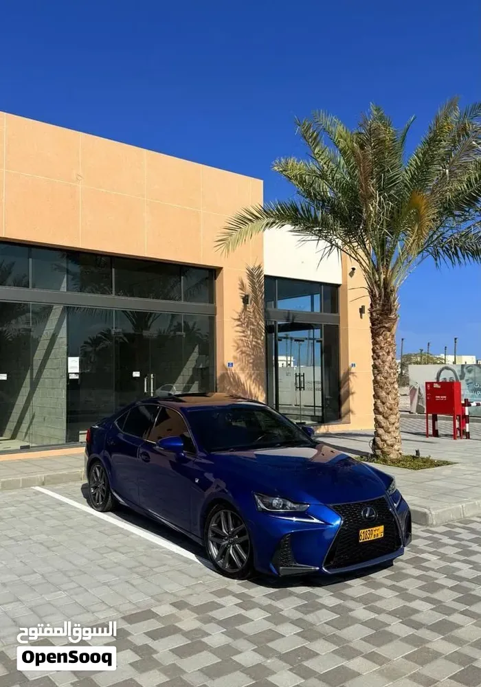 Lexus Is 2018 photo 4