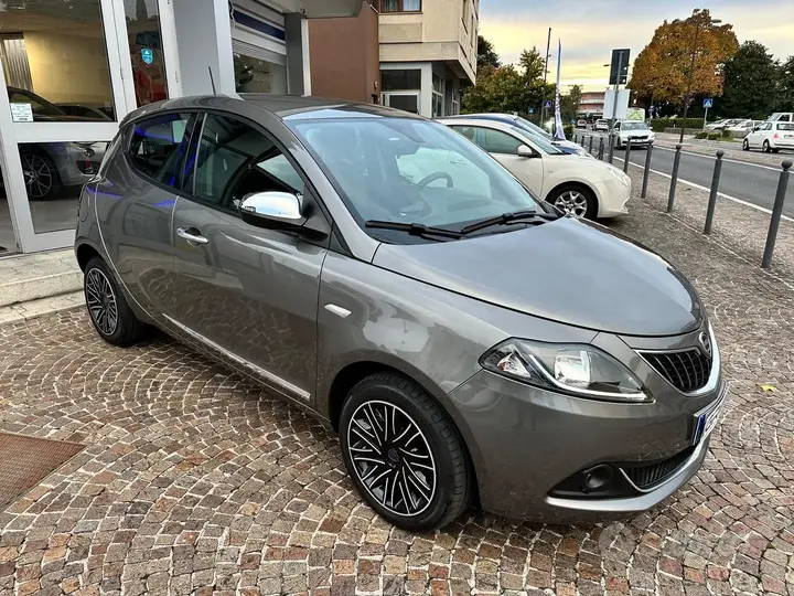 Lancia Ypsilon 2022 photo 3