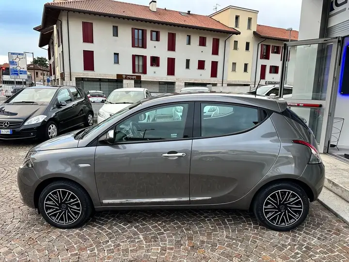 Lancia Ypsilon 2022 photo 5