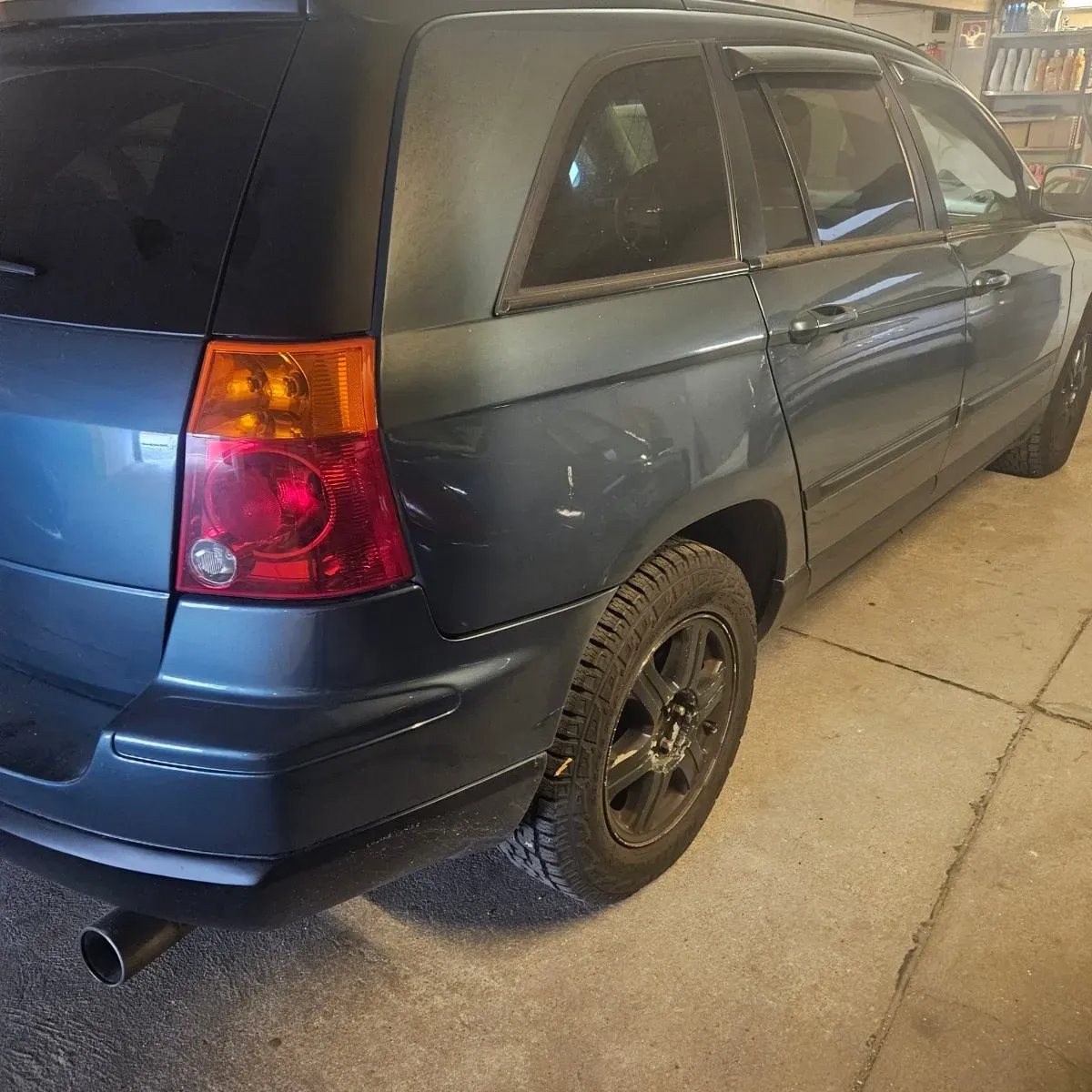 Chrysler Pacifica 2006 photo 2