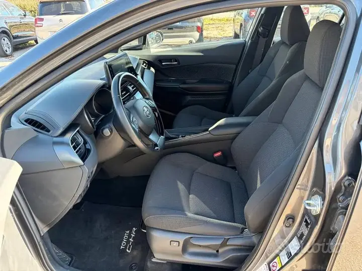 Toyota C-Hr 2018 photo 5