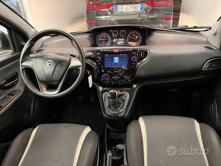 Lancia Ypsilon 2014 photo 5