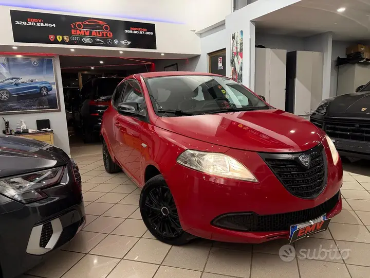 Lancia Ypsilon