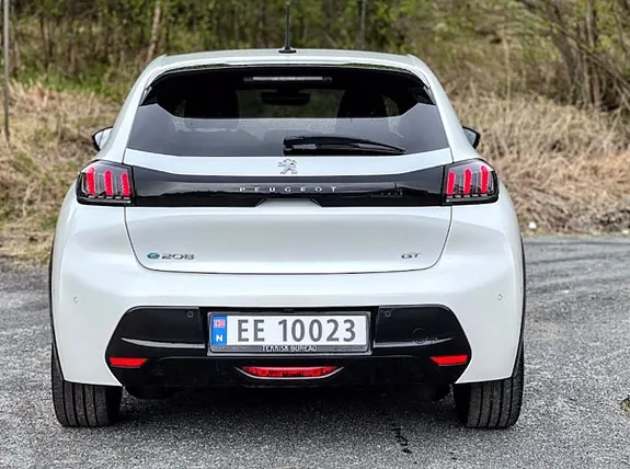 Peugeot E-208 2022 photo 5