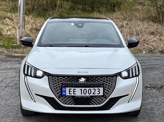 Peugeot E-208 2022 photo 2