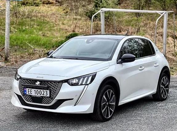 Peugeot E-208 2022 photo 3