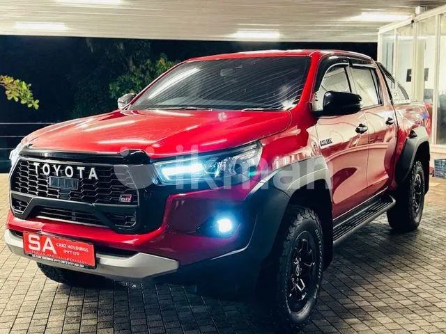 Toyota Hilux 2025 photo 2