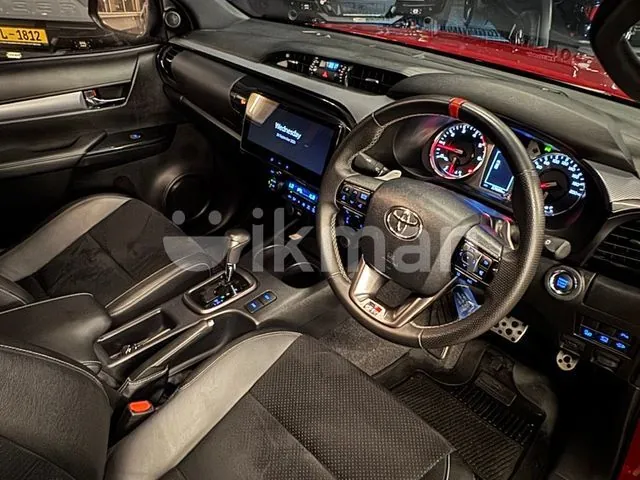 Toyota Hilux 2025 photo 3