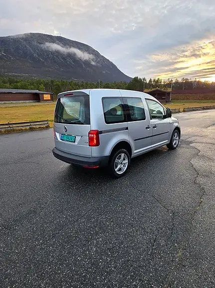 Volkswagen Caddy 2017 photo 2