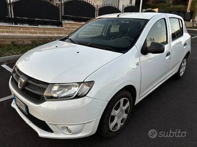 Dacia Sandero 2014 photo 2
