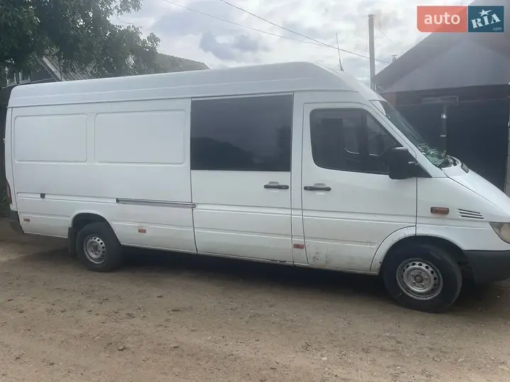 Mercedes-Benz Sprinter 2006 photo 2