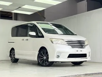 Nissan Serena 2012 photo 2