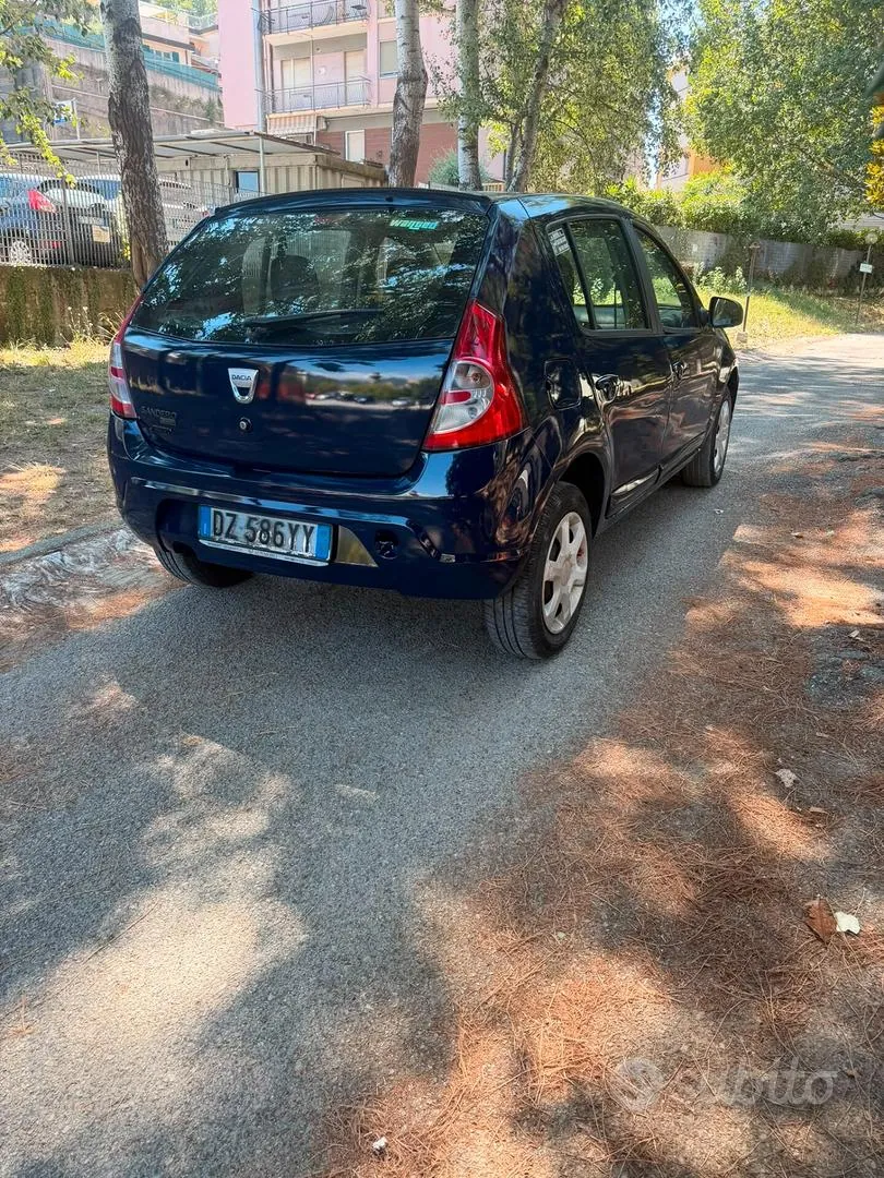 Dacia Sandero 2010 photo 5