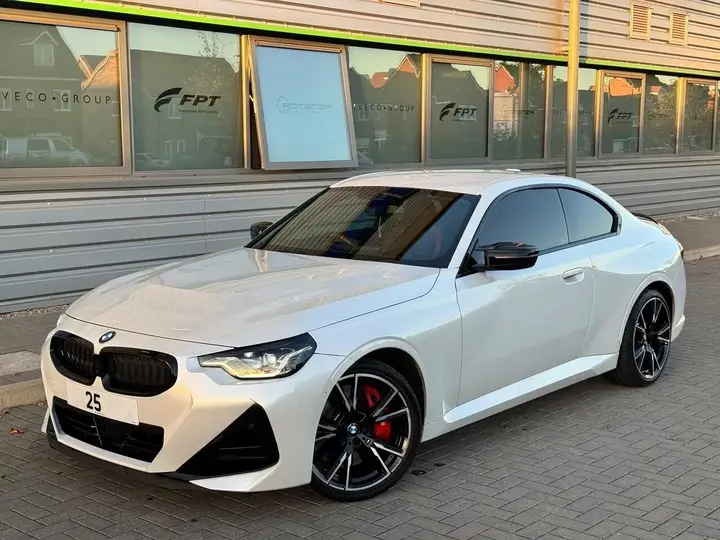 BMW 2 Series 2025 photo 3