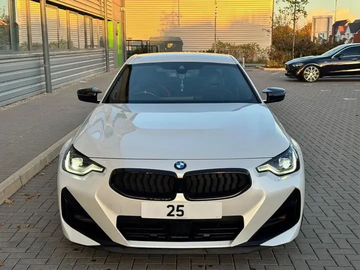 BMW 2 Series 2025 photo 2