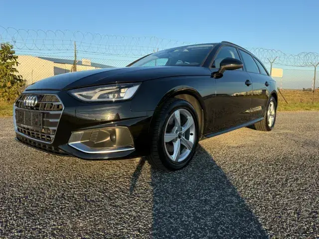 Audi A4 Avant 2023 photo 3